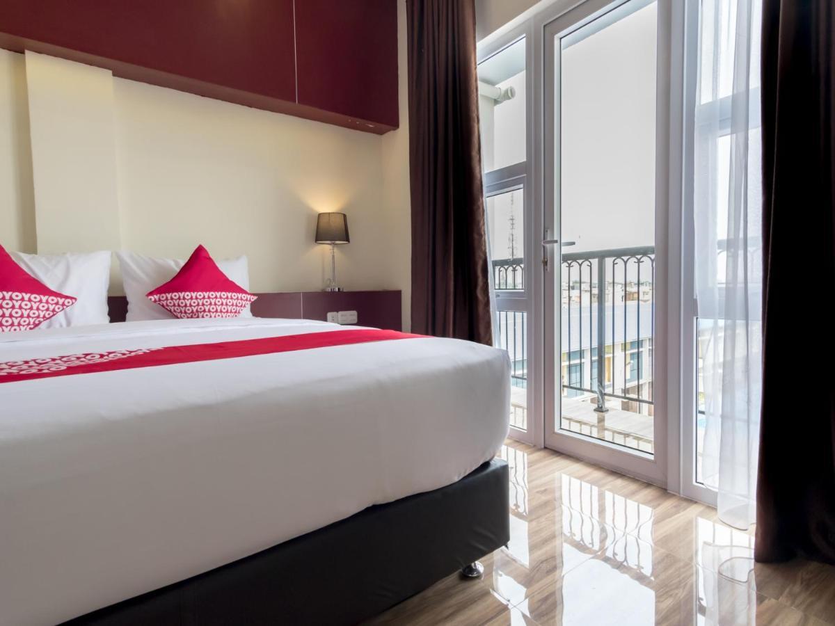 Oyo 727 Merlion Hotel Medan Ngoại thất bức ảnh