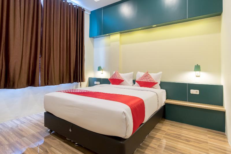 Oyo 727 Merlion Hotel Medan Ngoại thất bức ảnh